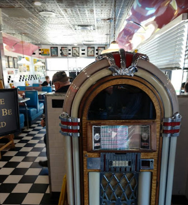 Grand Diner (Dons of Traverse City) - 2023 Grand Diner Photo (newer photo)